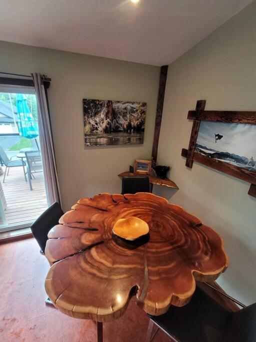 The Best 2 Bedrooms Suite In Revelstoke! المظهر الخارجي الصورة
