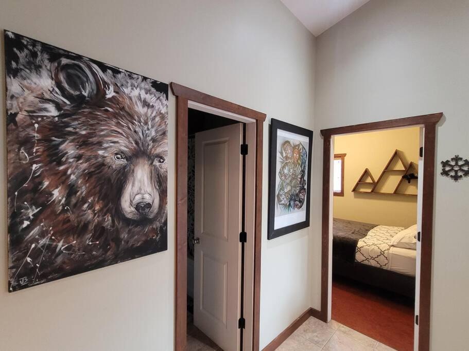 The Best 2 Bedrooms Suite In Revelstoke! المظهر الخارجي الصورة